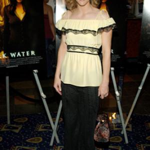 Ashley Kramer at event of Dark Water 2005