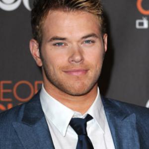 Kellan Lutz at event of The 36th Annual People's Choice Awards (2010)