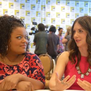 Yvette Nicole Brown and Alison Brie at event of Community (2009)