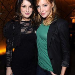 Shenae Grimes-Beech and Katie Cassidy