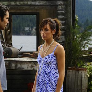 Still of Victor Webster and Katie Cassidy in Harperio sala 2009