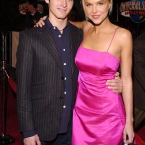 Arielle Kebbel and Tad Hilgenbrink at event of Meet the Fockers 2004