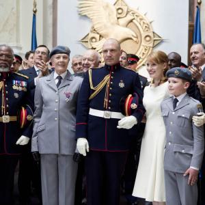 Still of Ralph Fiennes, Vanessa Redgrave, John Kani, Jessica Chastain and Harry Fenn in Koriolanas (2011)