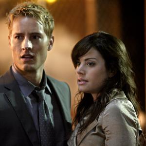 Still of Justin Hartley and Erica Durance in Smallville 2001
