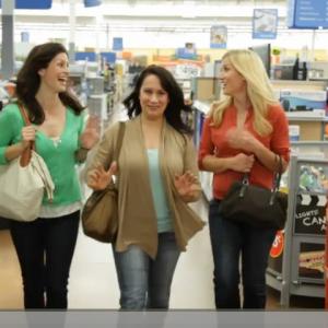 Snapshot of Walmart commercial featuring Blake Shelton.