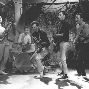 Randy Viers with Michael Z Gordon and the Routers on the set of Surf Party.