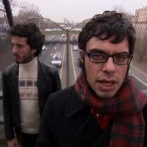 Still of Bret McKenzie and Jemaine Clement in Flight of the Conchords (2007)