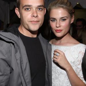Nick Stahl and Rachael Taylor