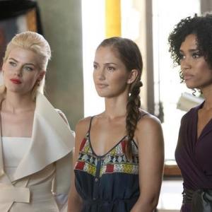 Still of Minka Kelly, Rachael Taylor and Annie Ilonzeh in Charlie's Angels (2011)