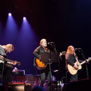 Still of Eric Clapton, Gregg Allman, Warren Haynes and Derek Trucks in Eric Clapton's Crossroads Guitar Festival 2013 (2013)