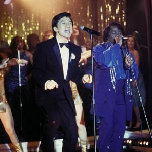 Still of Jackie Chan and James Brown in Smokingas 2002