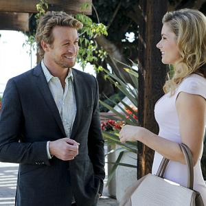 Still of Simon Baker and Brianna Brown in Mentalistas 2008