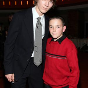 Paul Dano and Dillon Freasier at event of Bus kraujo (2007)