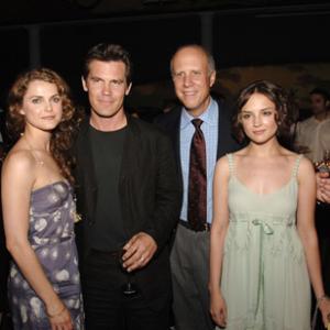 Rachael Leigh Cook Josh Brolin and Keri Russell at event of Into the West 2005