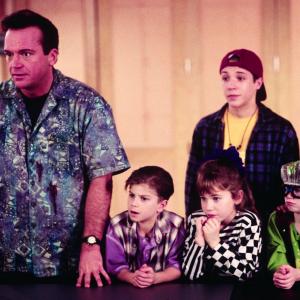 Still of Rachael Leigh Cook and Tom Arnold in Carpool 1996
