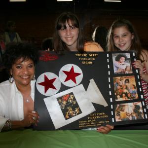 Debbie Allen with Kaleigh and Summer Kailani