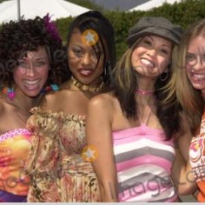 Ali Navarro with her band mates of pop band NOBODYS ANGEL at the red carpet of Teen Choice Awards 2002