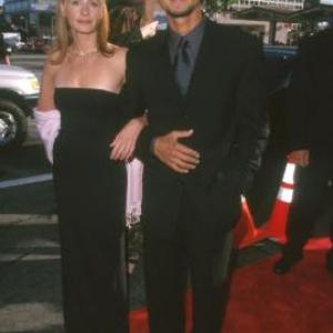 Julia Roberts and Benjamin Bratt at event of Runaway Bride 1999