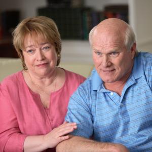 Still of Kathy Bates and Terry Bradshaw in Uzdelsta meile 2006