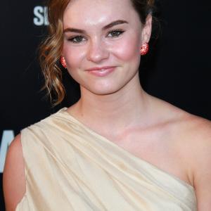 Madeline Carroll at event of Abduction 2011