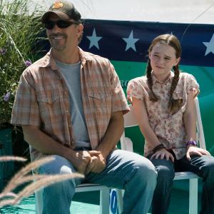 Still of Kevin Costner and Madeline Carroll in Swing Vote 2008