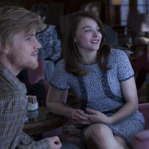 Still of Chlo Grace Moretz and Johnny Flynn in Clouds of Sils Maria 2014