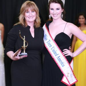 Vicki Johnson recipient of the Pageant Organizations Director Honorary Award with her daughter Jacqueline Johnson the newly Crowned Miss Teen United America 2008