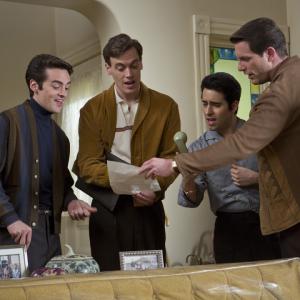 Still of John Lloyd Young Vincent Piazza Erich Bergen and Michael Lomenda in Ketveriuke is Dzersio 2014