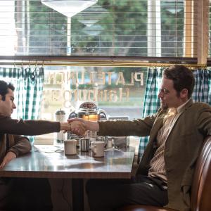 Still of John Lloyd Young and Erich Bergen in Ketveriuke is Dzersio (2014)