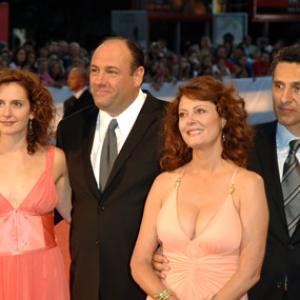 Susan Sarandon, James Gandolfini, John Turturro and Tricia Brouk at event of Romance & Cigarettes (2005)