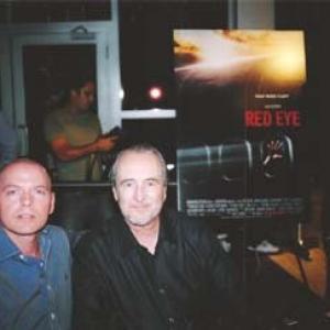 With the late director Wes Craven. What a great director! We all miss you...