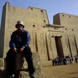Bill Ehrin ; Karnak , Egypt