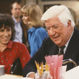 Still of Thomas P. 'Tip' O'Neill and Rhea Perlman in Cheers (1982)