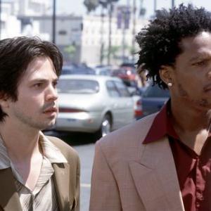 Still of Freddy Rodríguez and D.L. Hughley in Chasing Papi (2003)