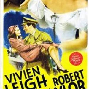 Vivien Leigh and Robert Taylor in Waterloo Bridge (1940)