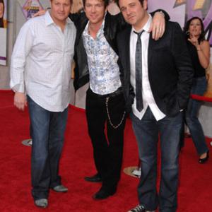 Jay DeMarcus, Gary LeVox and JoeDon Rooney at event of Hana Montana: filmas (2009)