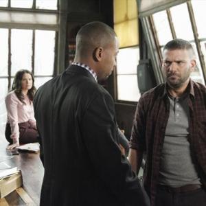 Still of Guillermo Daz Columbus Short and Katie Lowes in Scandal 2012