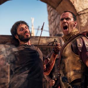 Still of Will Thorp and George Georgiou in AD The Bible Continues 2015