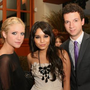 Gaelan Connell Brittany Snow and Vanessa Hudgens at event of Bandslam 2009
