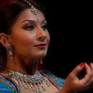 AMRAPALI AMBEGAOKAR Performs Indian Classical Kathak Dance