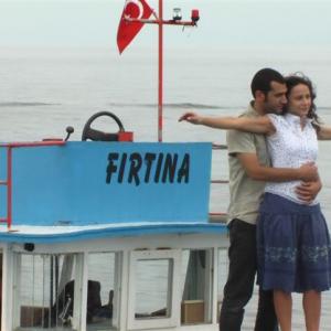 Burçin Terzioglu and Murat Yildirim in Firtina (2006)