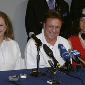 Kathleen Turner, Lou Angeli and Bunny Dubin at event of Answering the Call: Ground Zero's Volunteers (2005)