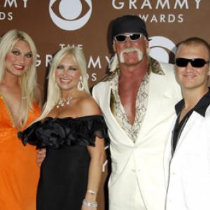 Hulk Hogan, Brooke Hogan, Linda Hogan and Nick Hogan at event of The 48th Annual Grammy Awards (2006)