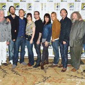 Ron Perlman, Katey Sagal, Dayton Callie, Kim Coates, Tommy Flanagan, Charlie Hunnam, Ryan Hurst, Theo Rossi, Kurt Sutter, Maggie Siff and Mark Boone at event of Sons of Anarchy (2008)