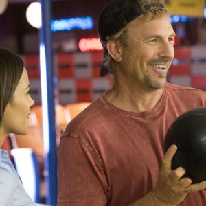 Still of Kevin Costner and Paula Patton in Swing Vote 2008