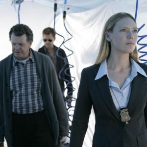 Still of John Noble and Anna Torv in Ties riba (2008)