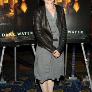 Nina Jacobson at event of Dark Water 2005