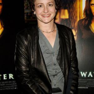 Nina Jacobson at event of Dark Water (2005)