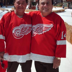 Danny DeVito and Michael Munoz as Dannys stunt double for Deck the Halls