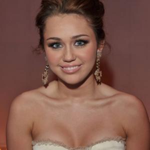Miley Cyrus at event of The 82nd Annual Academy Awards 2010